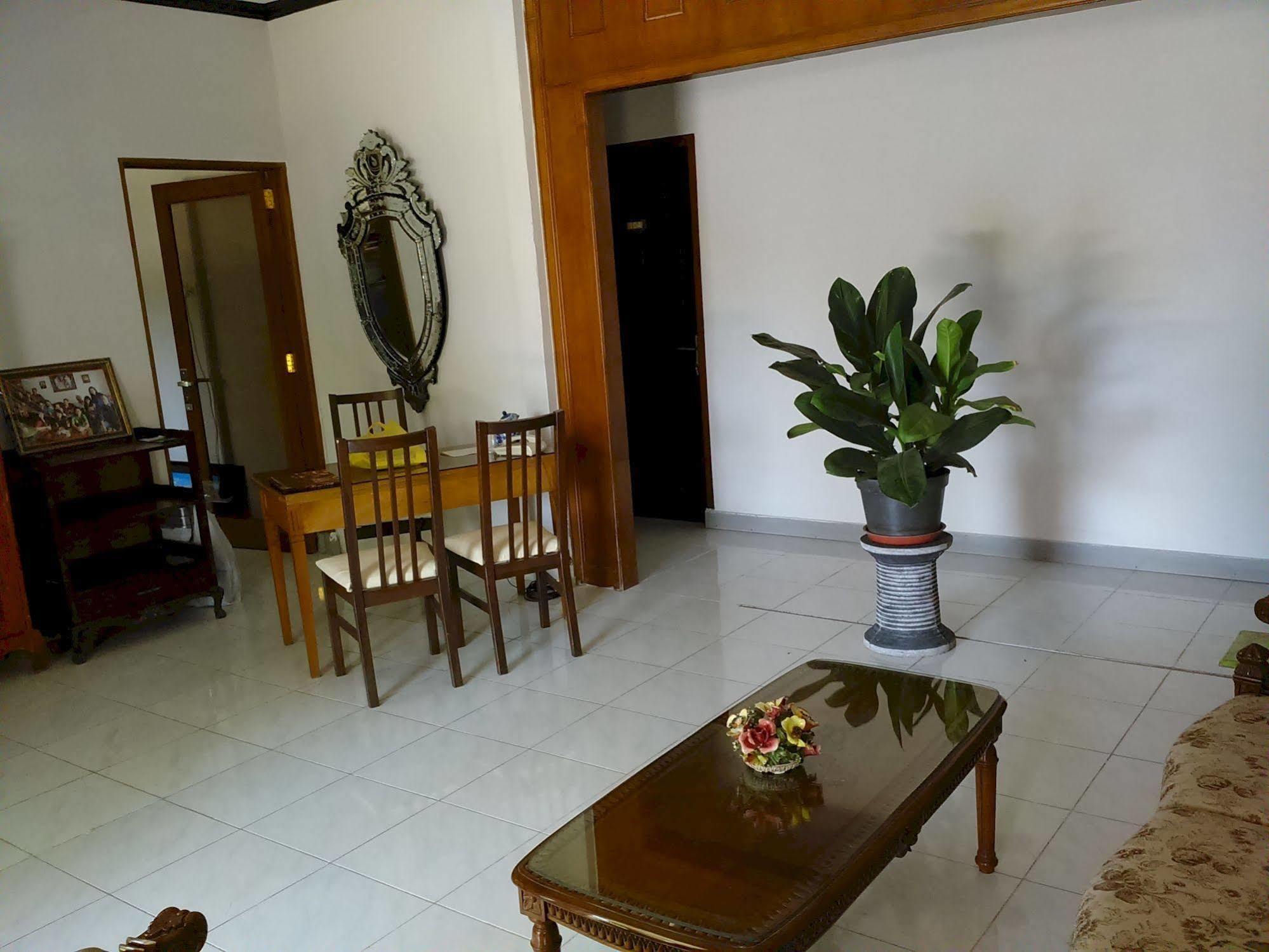 Santo Guest House Tropodo Brebek Zewnętrze zdjęcie