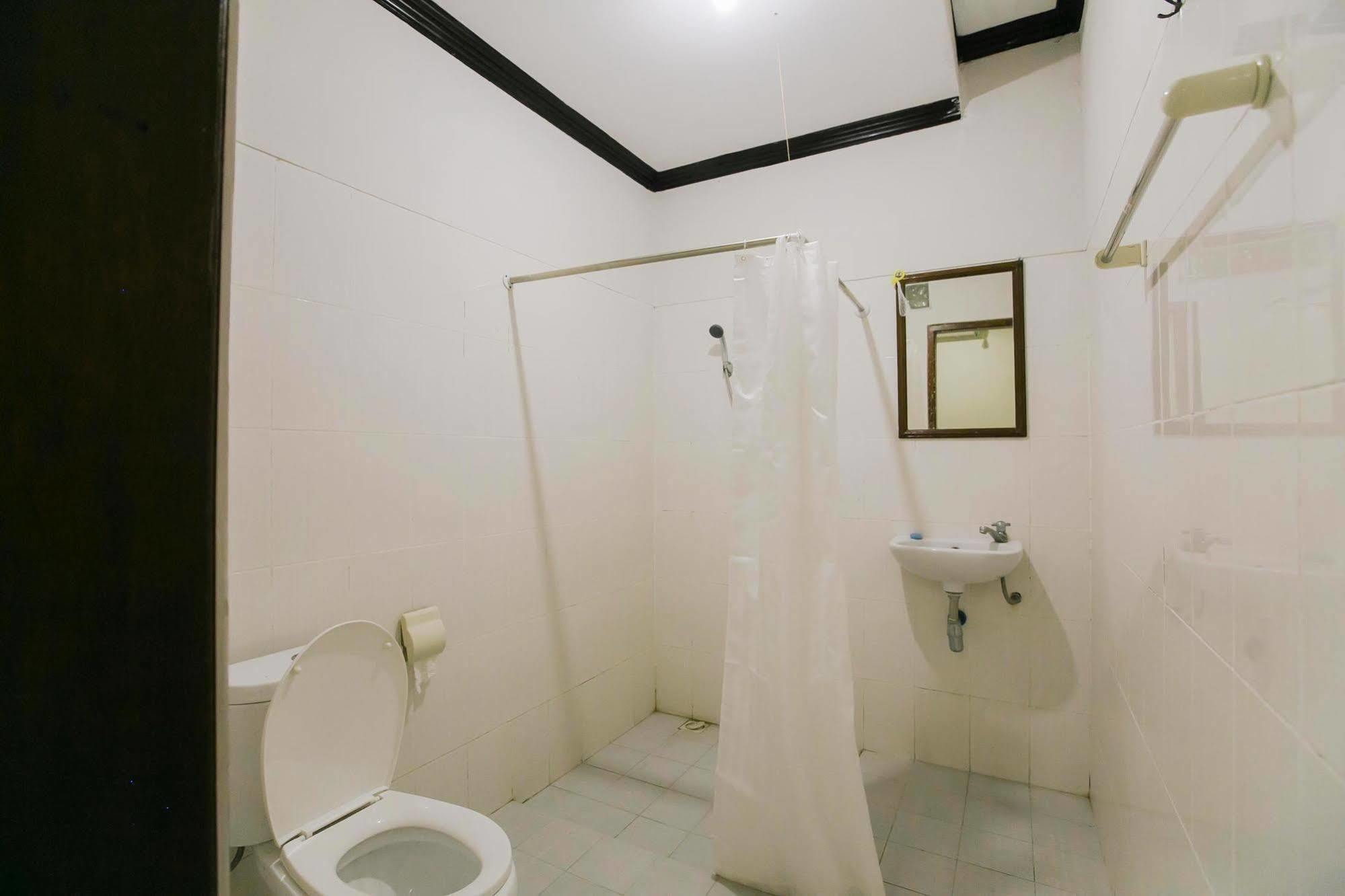 Santo Guest House Tropodo Brebek Zewnętrze zdjęcie